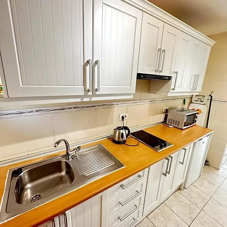 Firstline Cristianos Apartment *