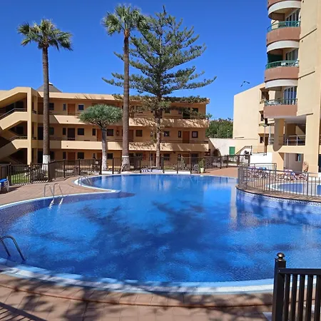 Firstline Cristianos Арона