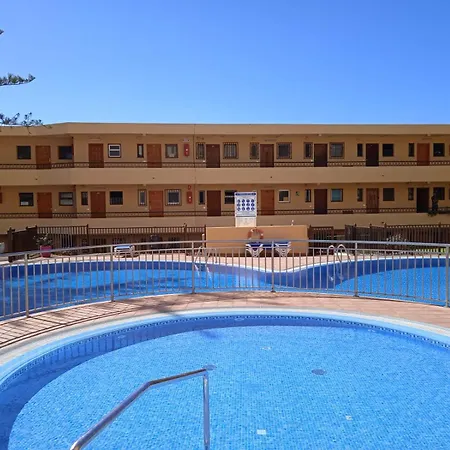 Firstline Cristianos Арона